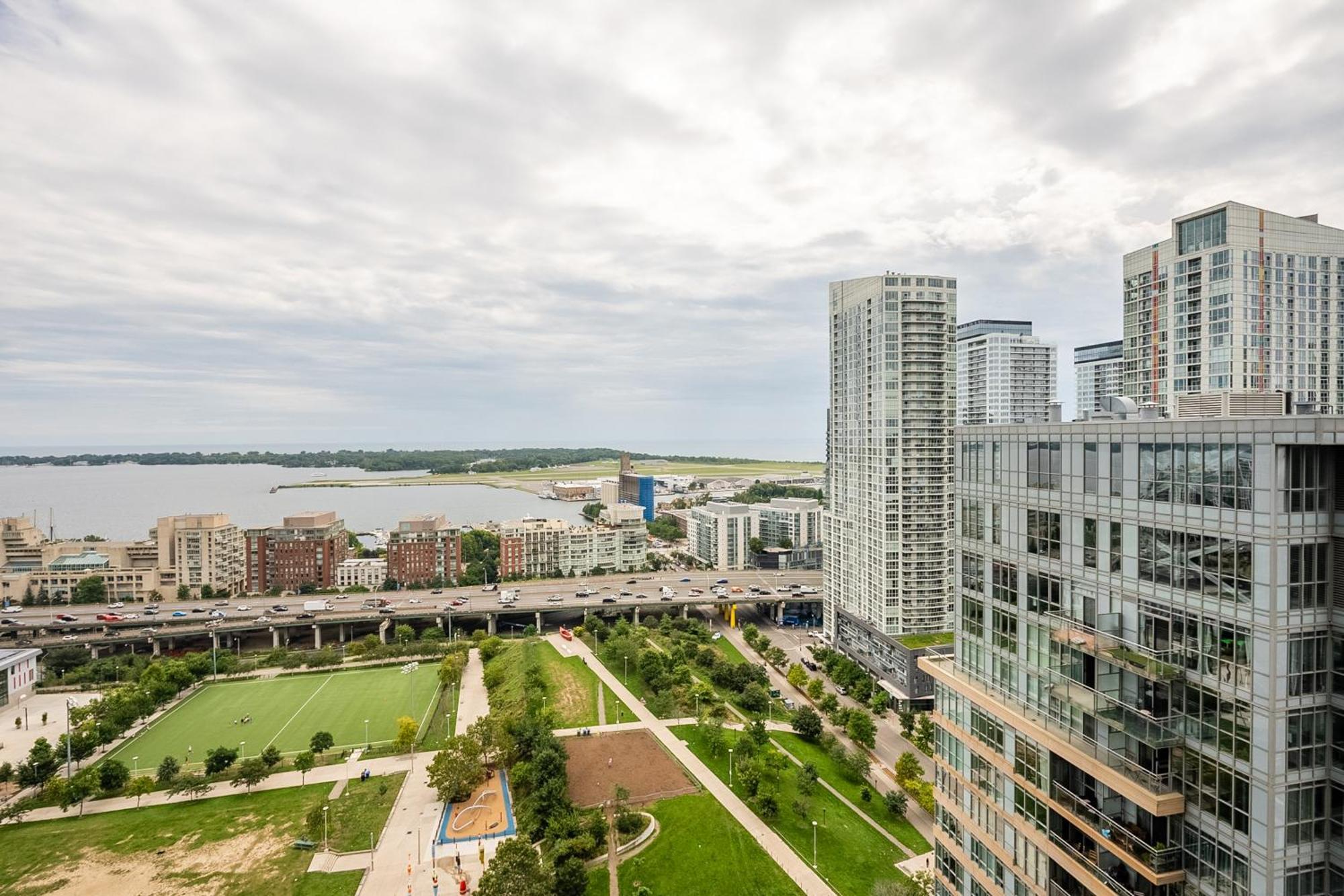 Globalstay Elegant Downtown Apartments Toronto Exterior foto