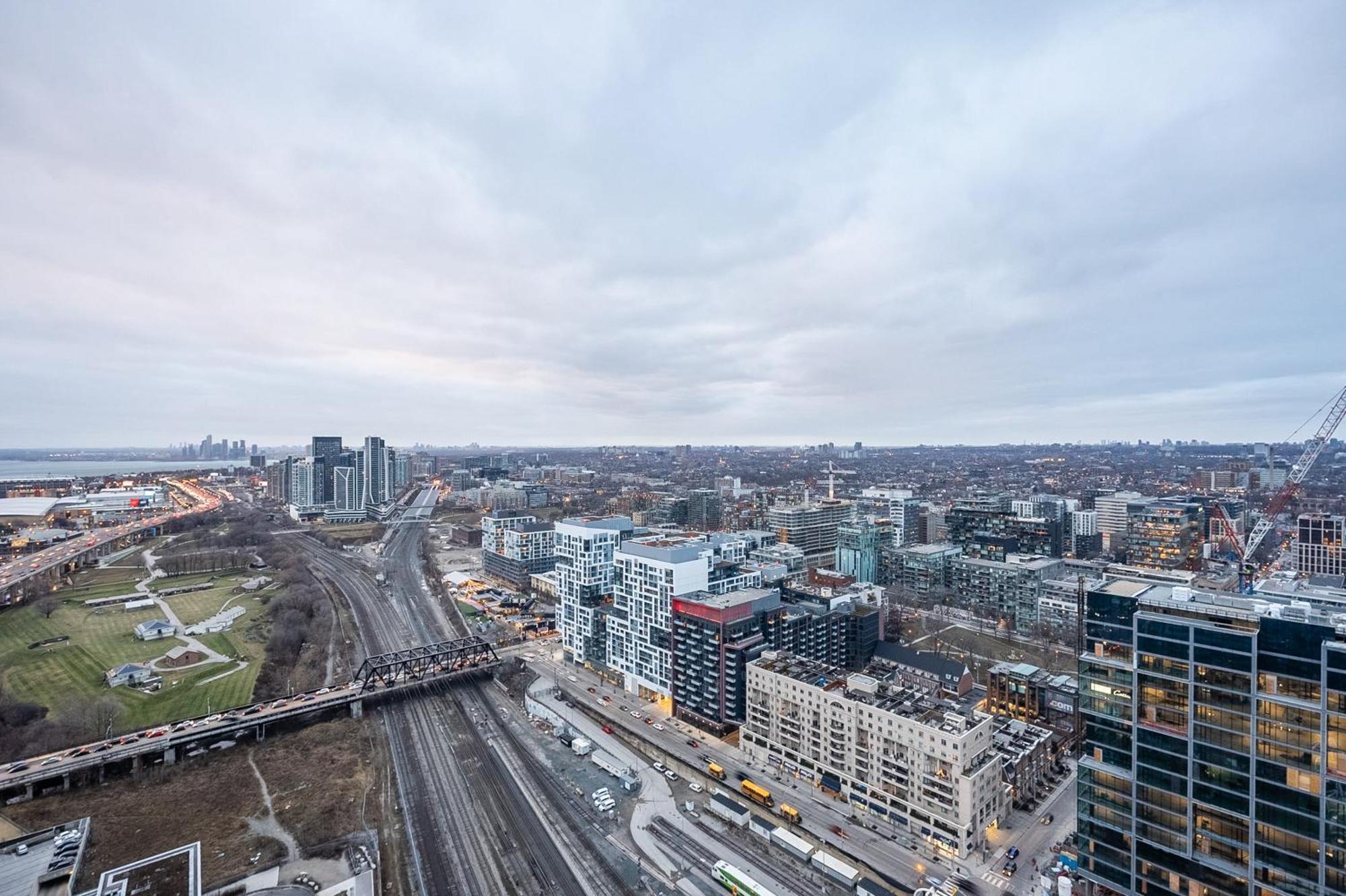 Globalstay Elegant Downtown Apartments Toronto Exterior foto