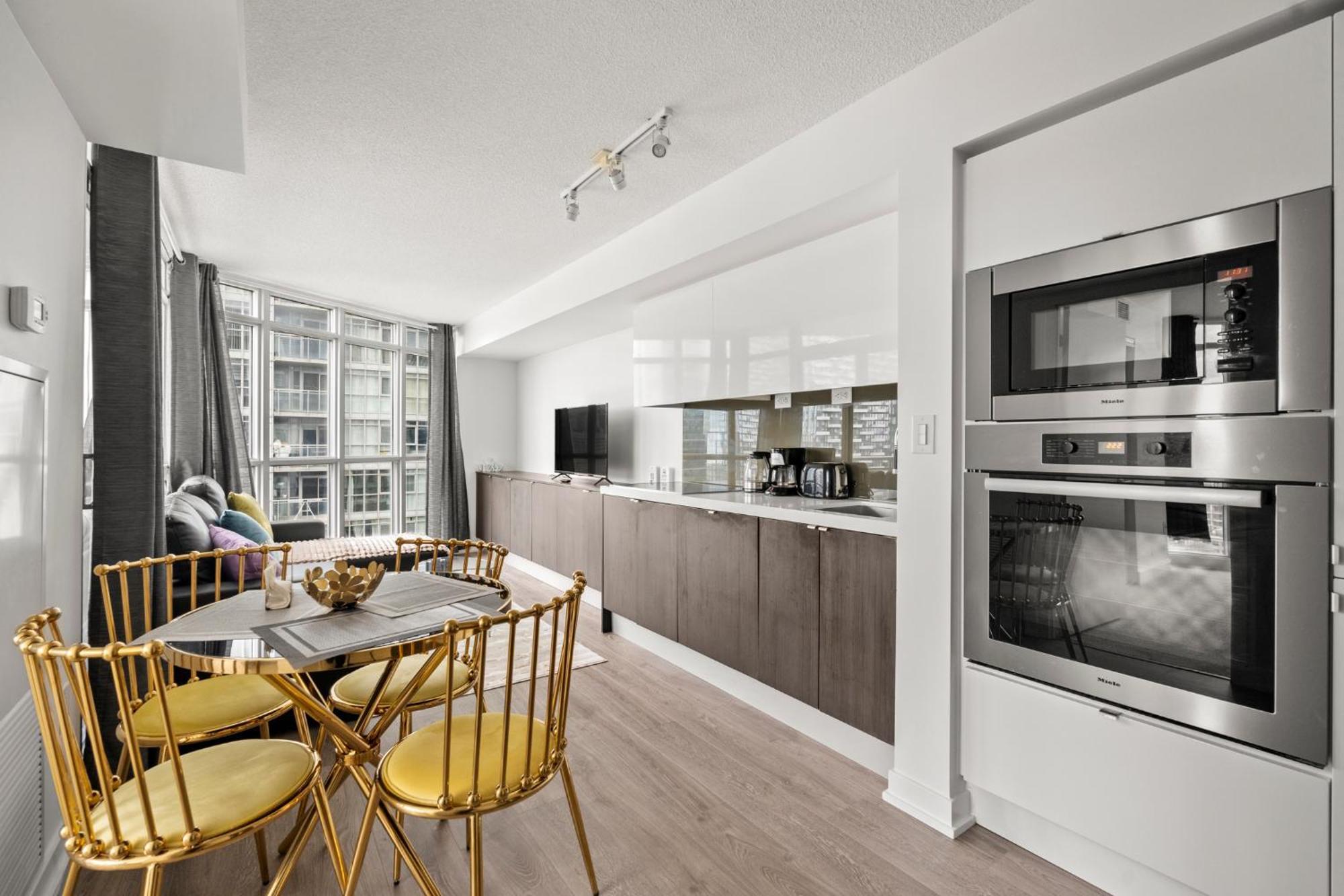 Globalstay Elegant Downtown Apartments Toronto Exterior foto